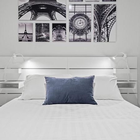 Stylish And Spacious 2-Bed Apartment เมลเบิร์น ภายนอก รูปภาพ