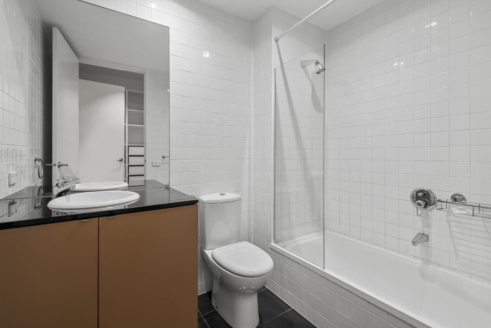 Stylish And Spacious 2-Bed Apartment เมลเบิร์น ภายนอก รูปภาพ