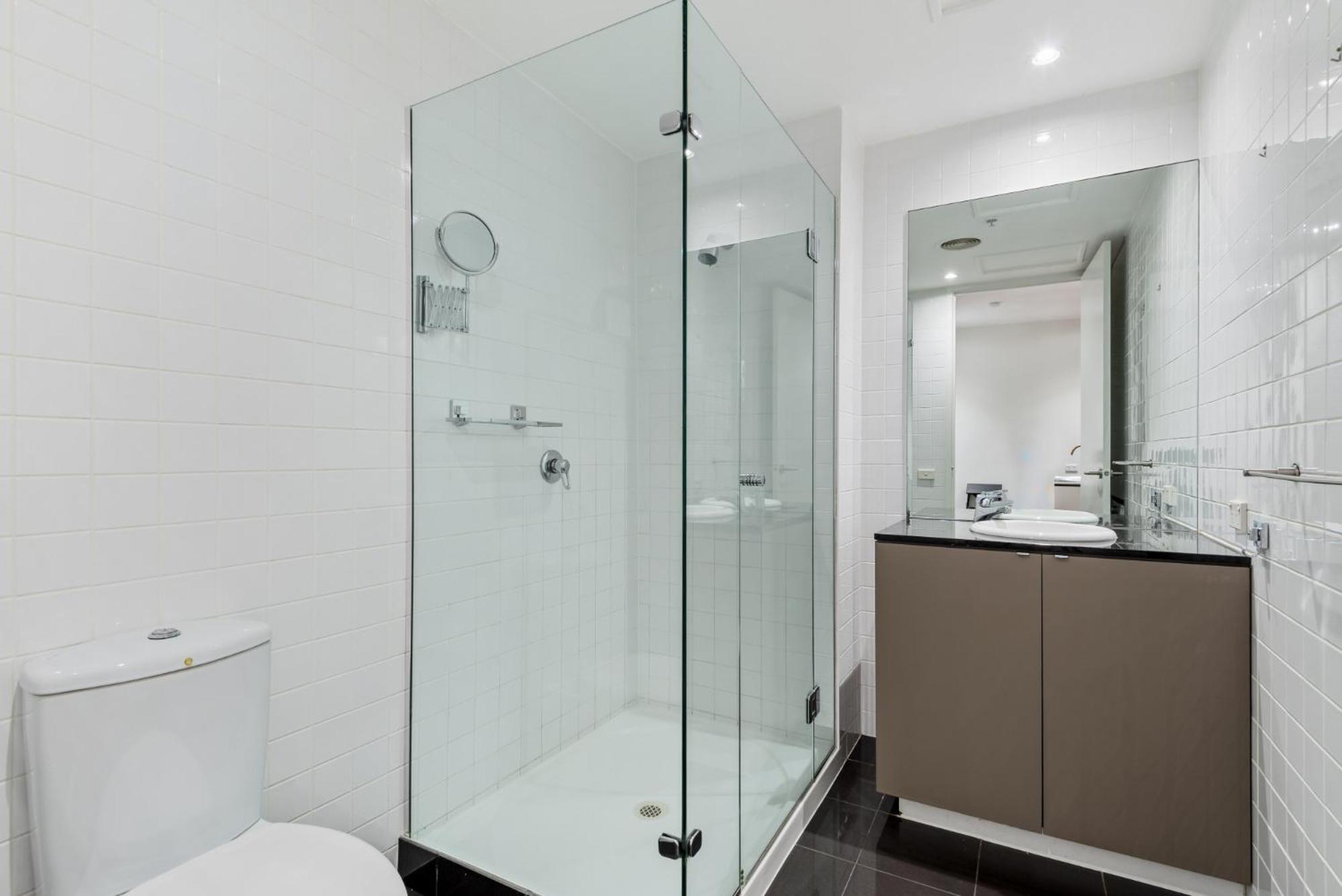 Stylish And Spacious 2-Bed Apartment เมลเบิร์น ภายนอก รูปภาพ