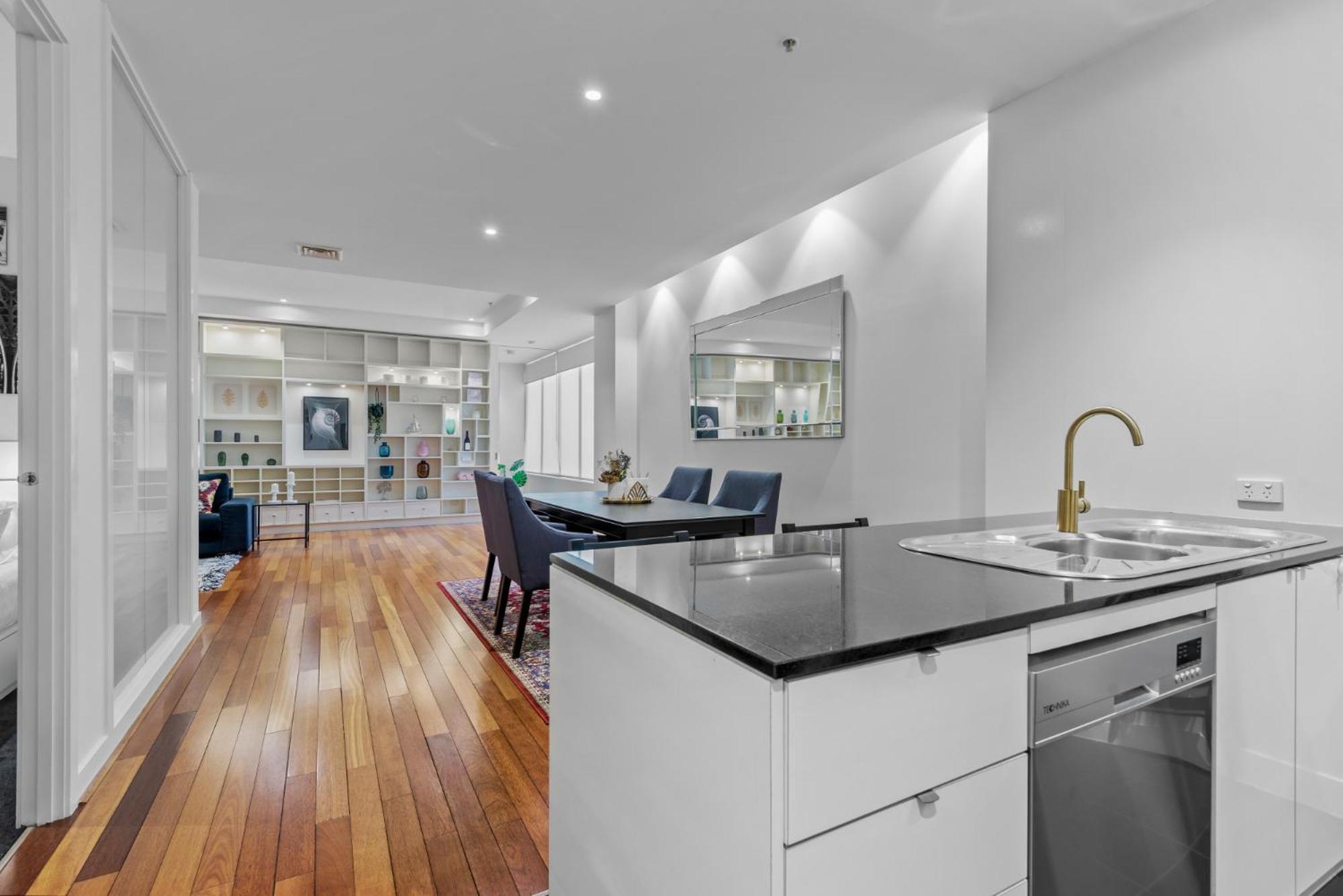 Stylish And Spacious 2-Bed Apartment เมลเบิร์น ภายนอก รูปภาพ